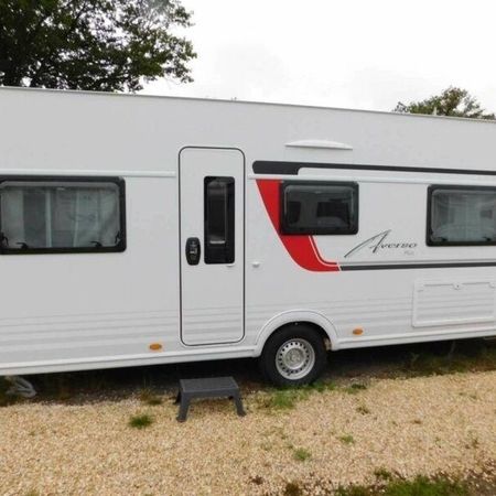 Bürstner 520 TL - Modell 2024 / 2025 - Außenansicht